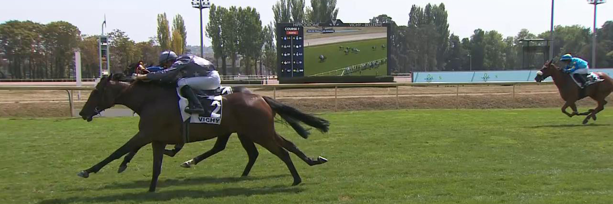 Hippisme, l'arrivée du prix de Pouilly-les-Nonains
