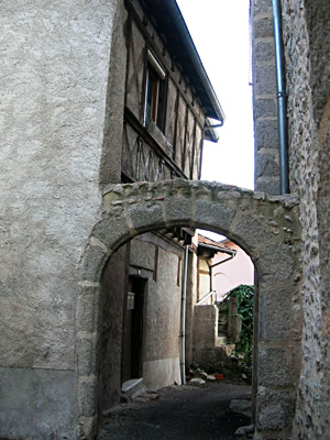 poterne-petite-rue-eglise.jpg